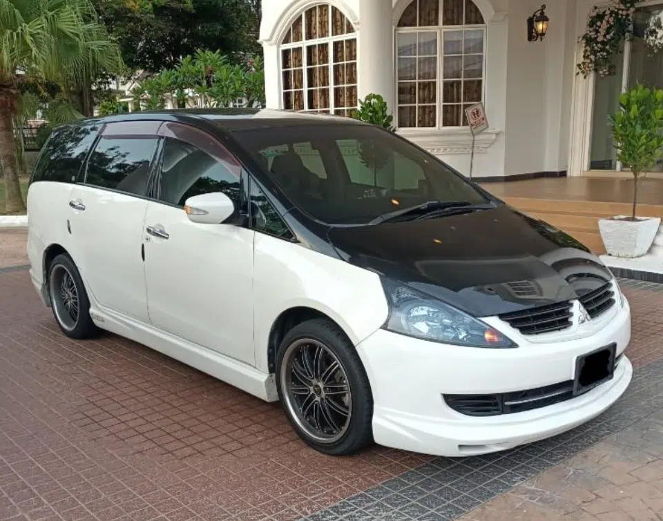 Rent Mitsubishi Grandis, Langkawi